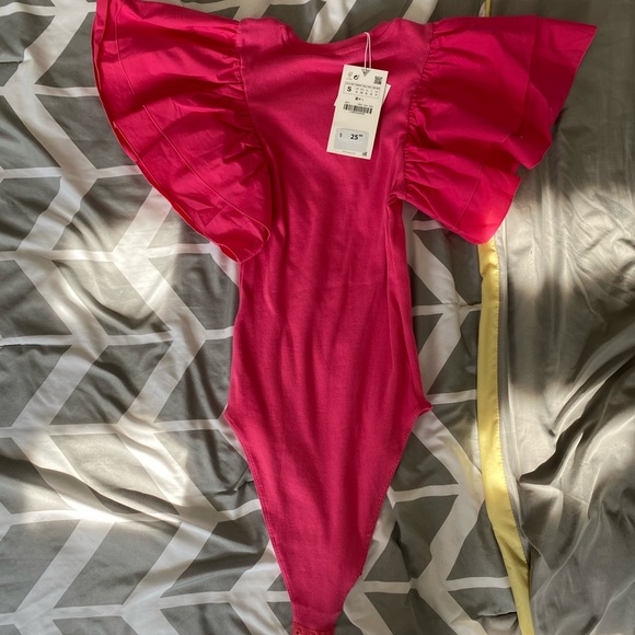 Pink body suit with ruffled sleeve - Picture 2 of 2